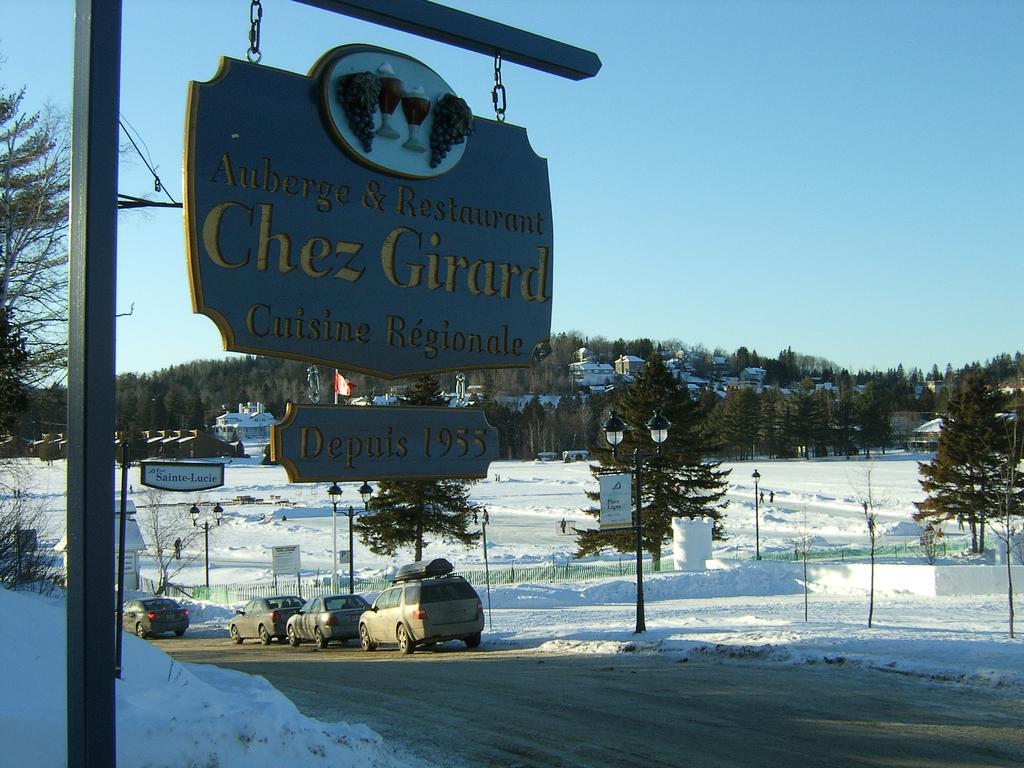 Restaurant Auberge Chez Girard Сент-Агат-де-Мон Экстерьер фото