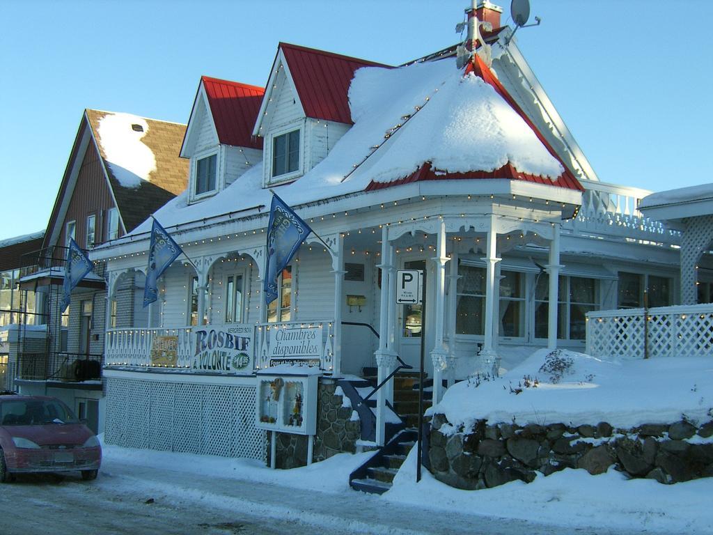 Restaurant Auberge Chez Girard Сент-Агат-де-Мон Экстерьер фото